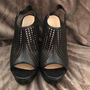 Black wedges (Chinese Laundry)